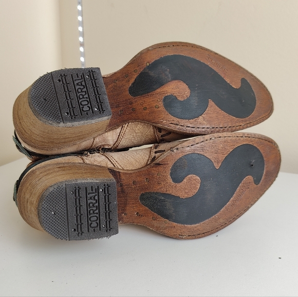 Corral Women's Harnessed Ankle Boot Bone Size 6 NWOT - Picture 7 of 8